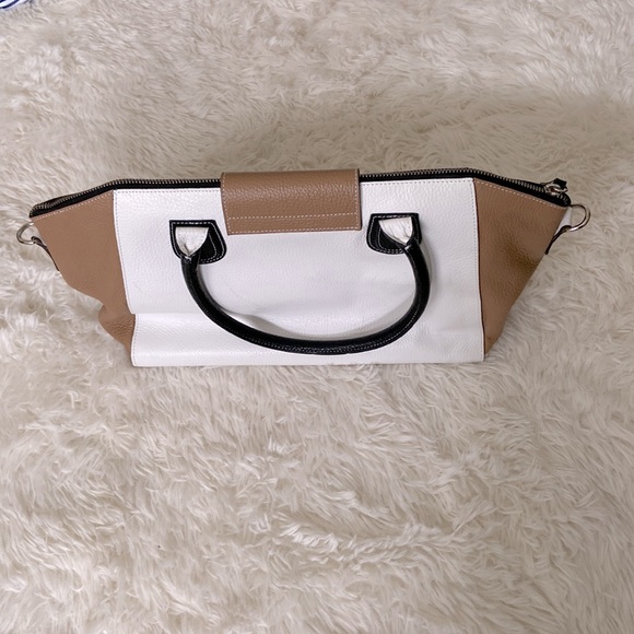 Claudia Firenze Italian leather purse - Picture 4 of 11